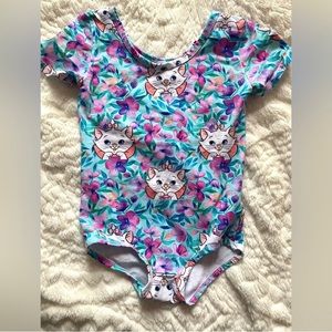 Red number 8- Marie kitty